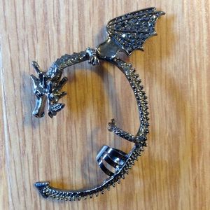 Hot Topic Dragon ear cuff